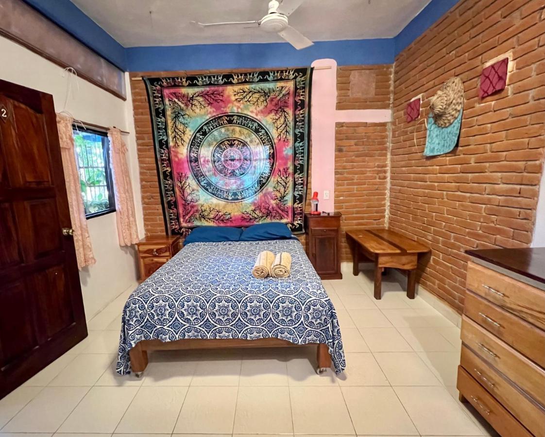 Ananda Guest House Yoga & Meditacion Пуэрто-Эскондидо Экстерьер фото