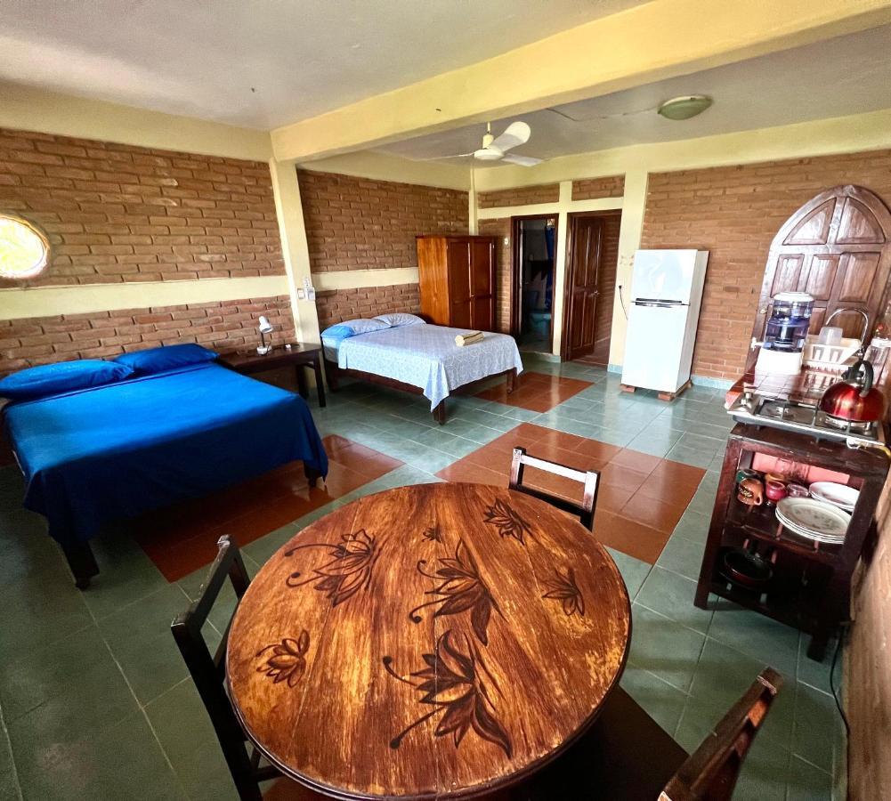 Ananda Guest House Yoga & Meditacion Пуэрто-Эскондидо Экстерьер фото