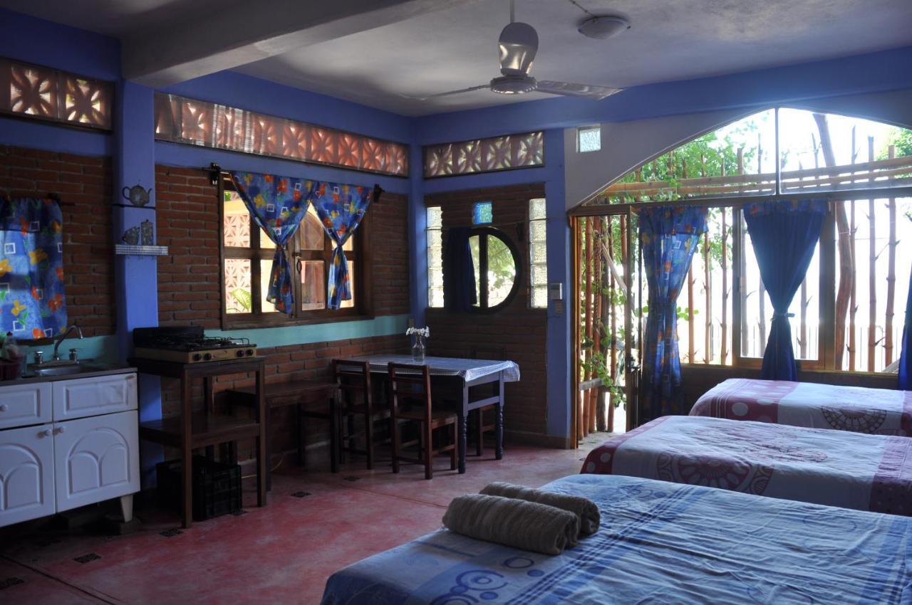 Ananda Guest House Yoga & Meditacion Пуэрто-Эскондидо Экстерьер фото